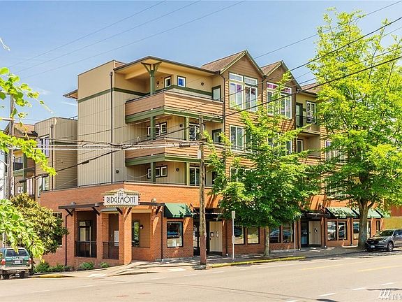 A boutique 20 unit condo built by custom home builder.