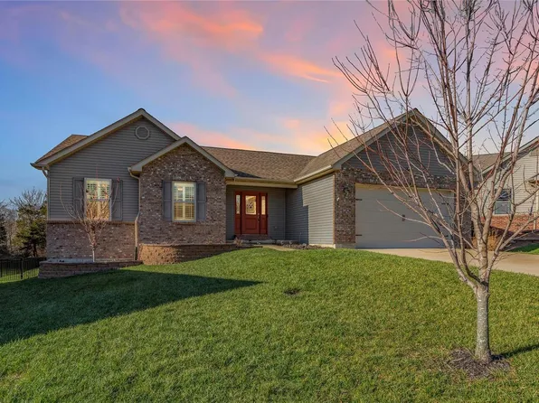 643 Crestfall Dr, Washington, MO 63090