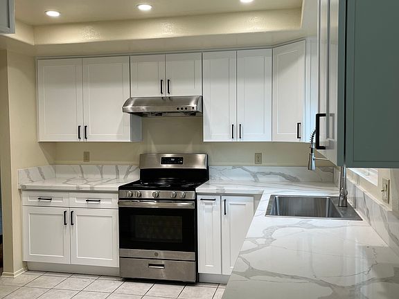 3rd image of 25334 Ramblewood Ct