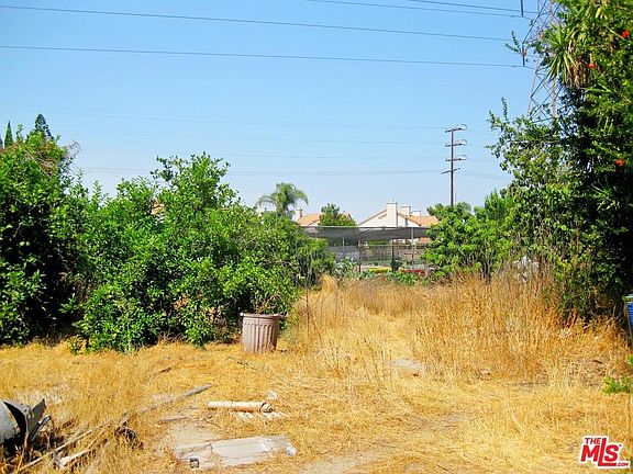 4th image of 7519 Laurel Canyon Blvd