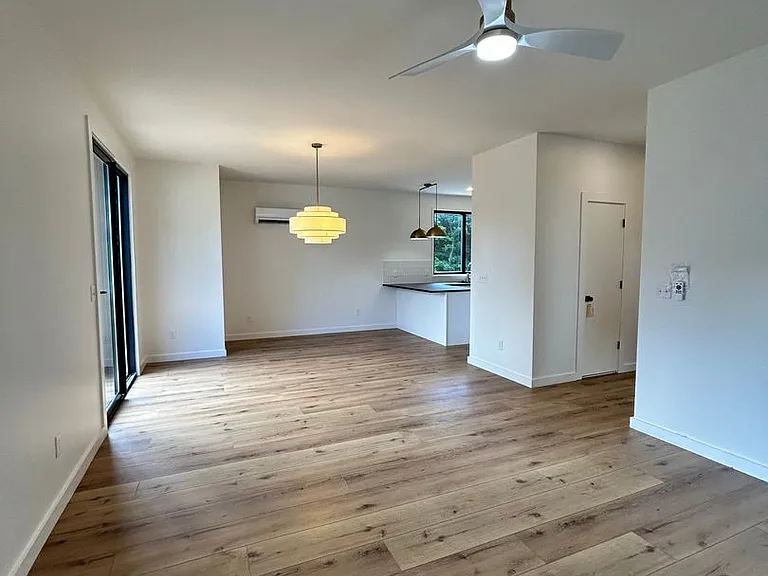 410 Ankara Ct — Photo 3
