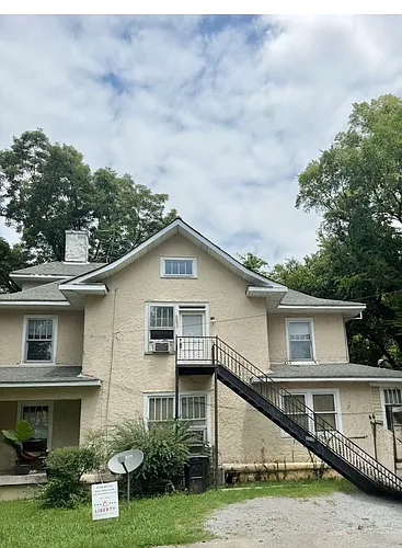 400B N Spring St Photo 1