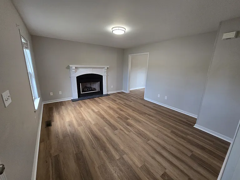 107 Park St — Photo 4