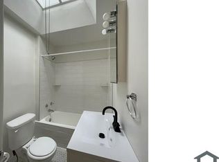 247 E Cliveden St, Philadelphia, PA 19119