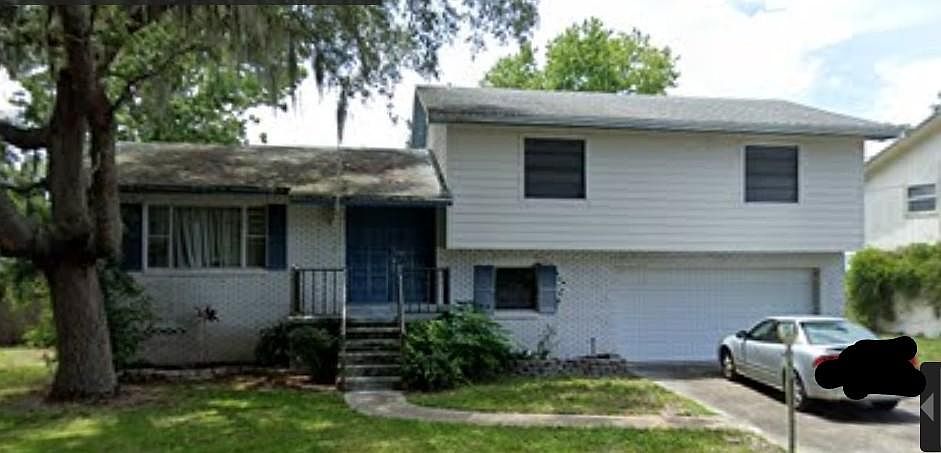 1st image of 37 Woodlake Dr