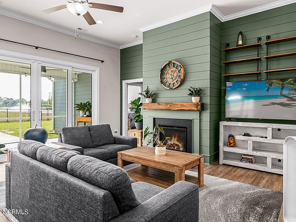 4th image of 117 Hanover Lakes Dr