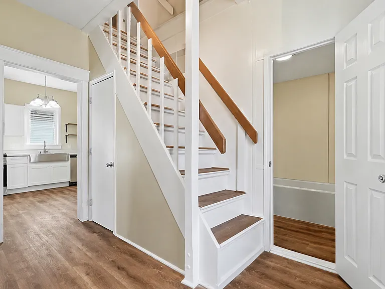 1525 E Cairo St — Photo 10