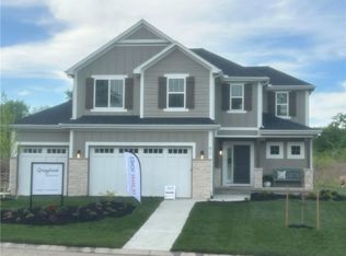 417 SE Maxwell Dr, Blue Springs, MO 64014