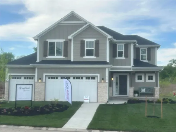 417 SE Maxwell Dr, Blue Springs, MO 64014