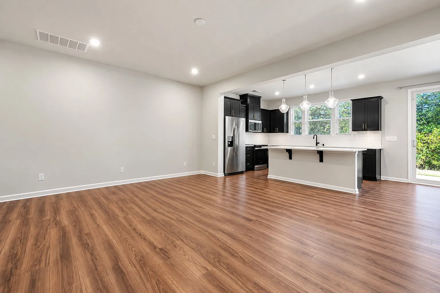 3 bed, 2.5 bath, 1794 sqft, $3,500 — Photo 3
