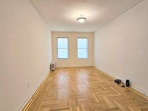 4th image of 664 W 163rd St APT 44