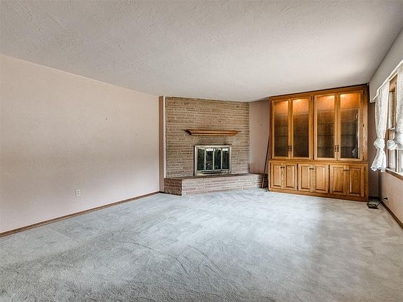 4th image of 3505 S Coltrane Rd