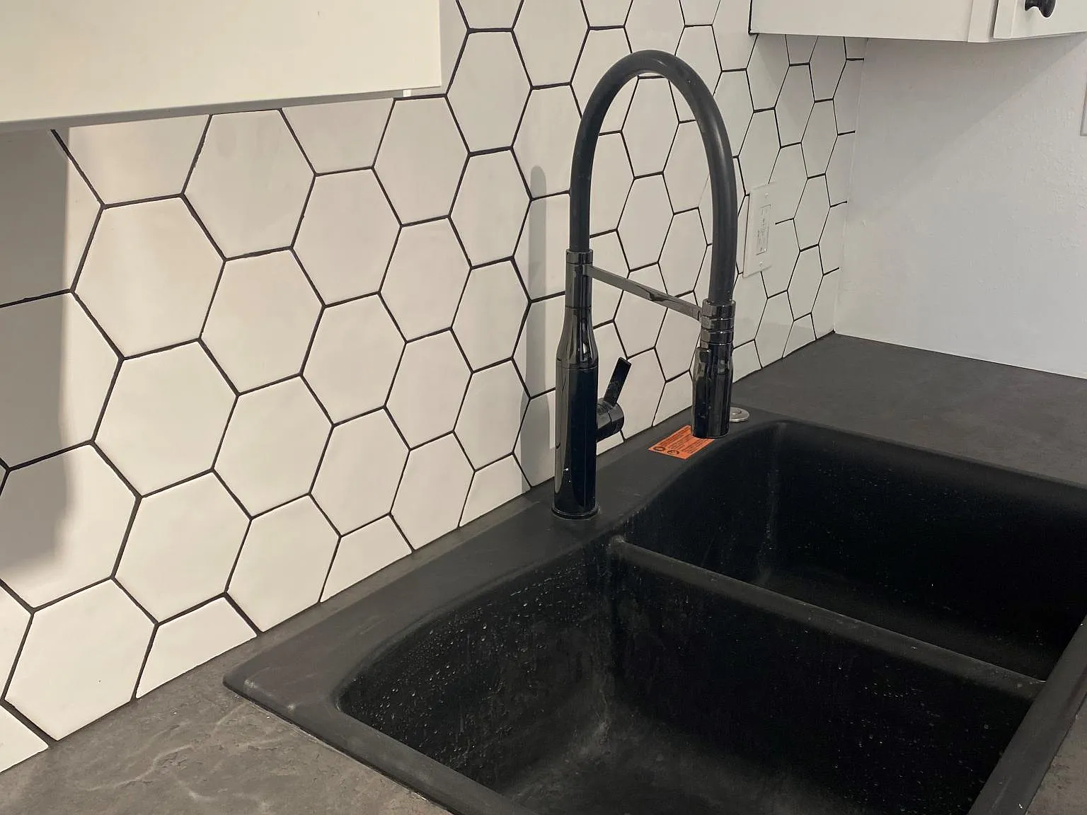 2 bed, 800 sqft, $1,635 — Photo 3