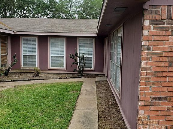 3rd image of 530 Stephanie Dr