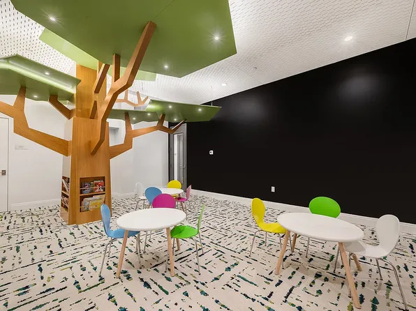 575 4th Avenue image 14 of 20