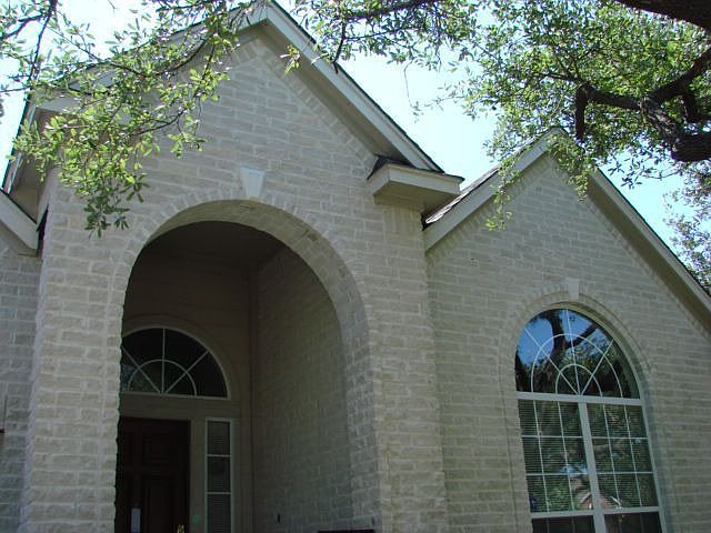 100% Brick Exterier