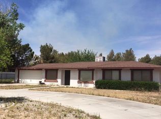 20440 Shawnee Rd, Apple Valley, CA 92308