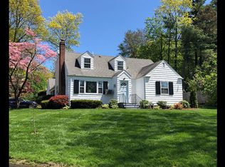 8 Walnut Ave, Norwalk, CT 06851