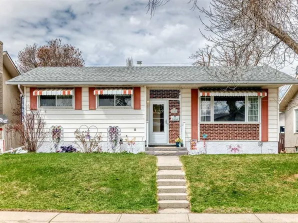 165 S Marbrooke Cir NE, Calgary, AB T2A 2W9