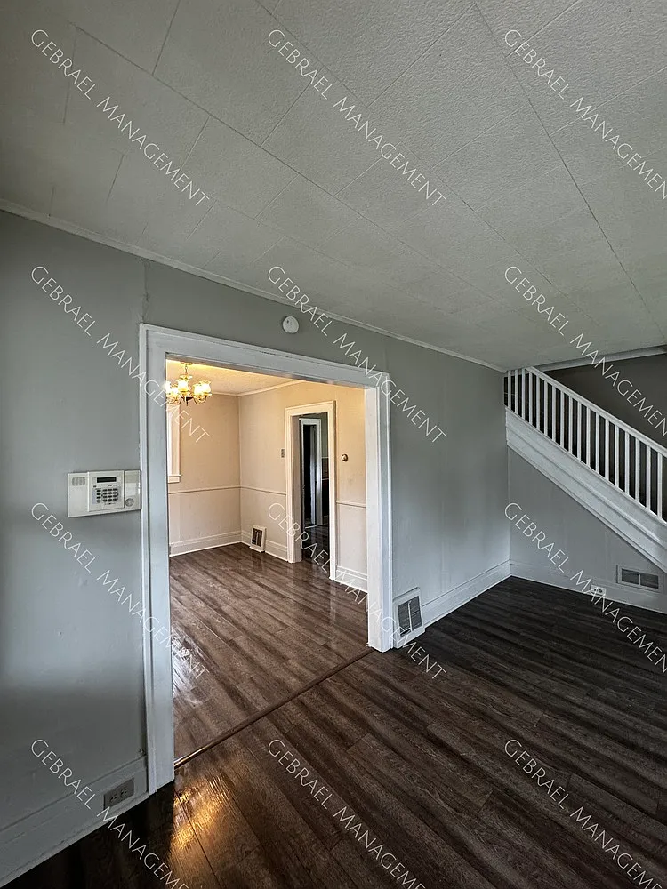 850 N Chevrolet Ave. — Photo 4