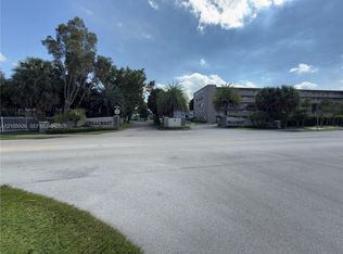 Hillcrest Country Club #7, Hollywood, FL 33021