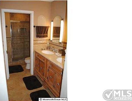 4th image of 610B Lake Point Dr