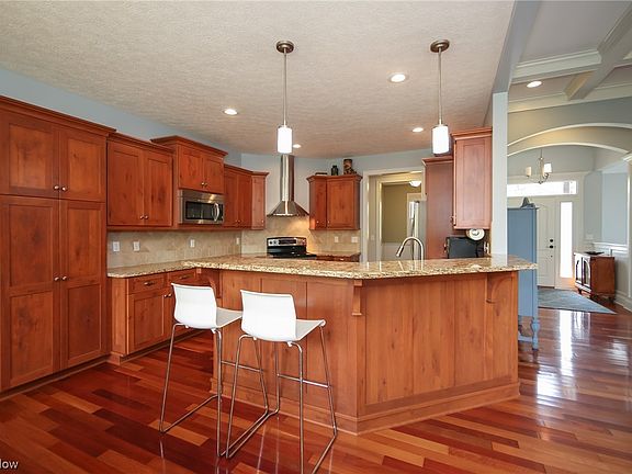 3rd image of 20186 Carlyle Dr