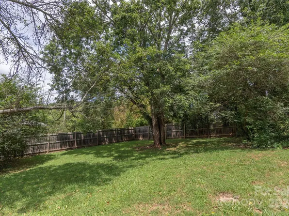 98 West St, Asheville, NC 28801