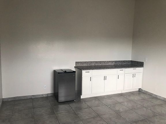3rd image of 6859 Laurel Canyon Blvd