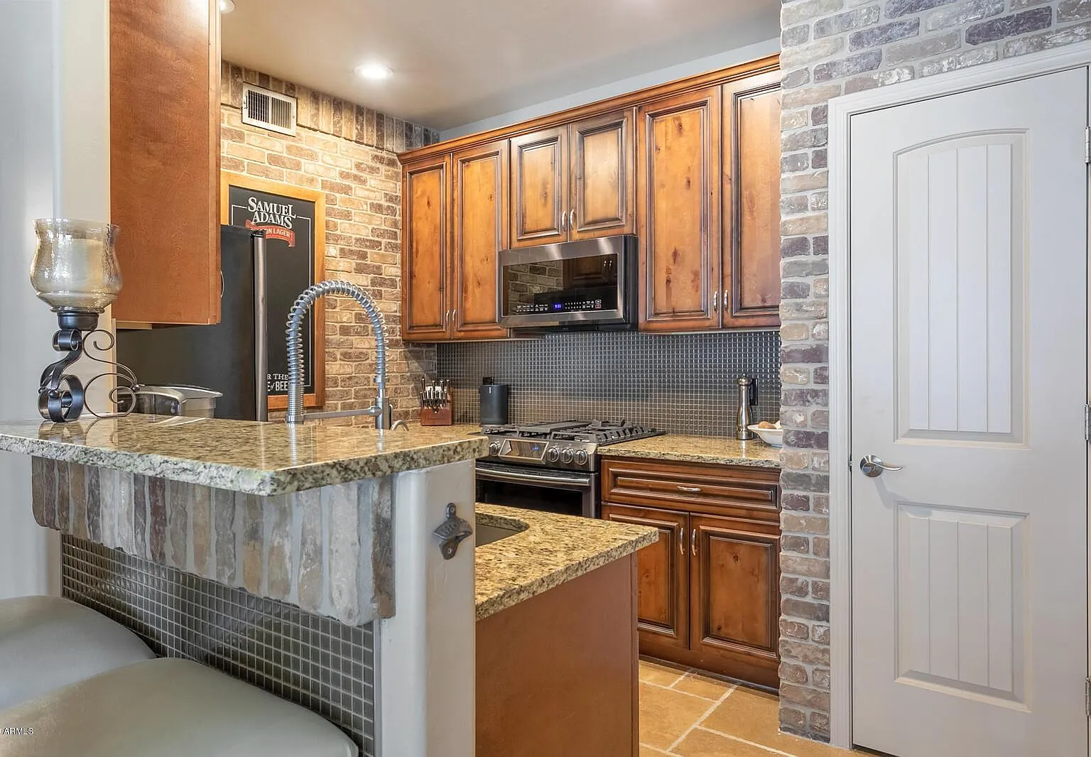1 bed, 752 sqft, $1,700 — Photo 3