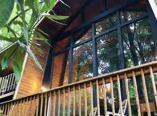 1424 Zurich Rd, Gatlinburg, TN 37738