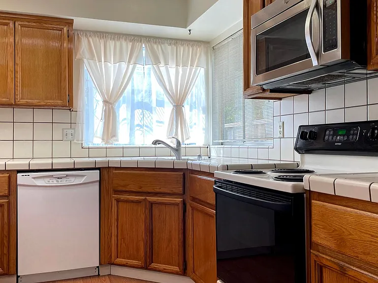 1124 Calle Almaden — Photo 7