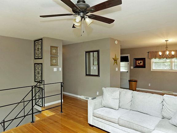 2nd image of 2047 Gainesville Ct