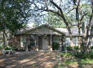 138 Country Oaks Dr, La Vernia, TX 78121