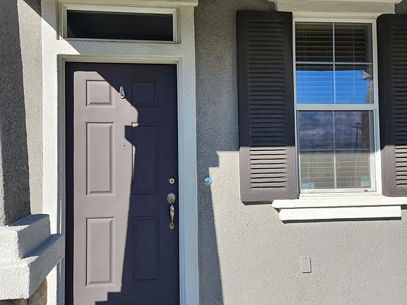 3rd image of 2516 Huckleberry Cir