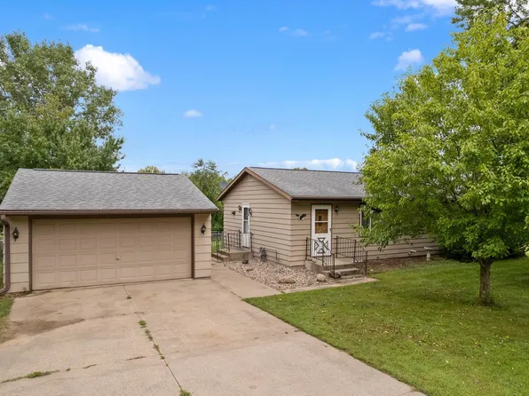 W5930 Freedom Ct, Montello, WI 53949