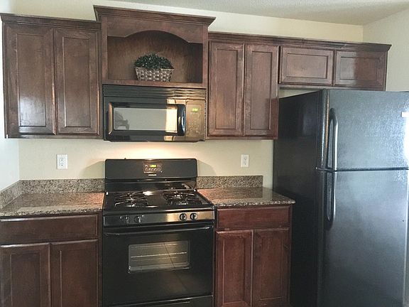 Kitchen Includes Refridgerator