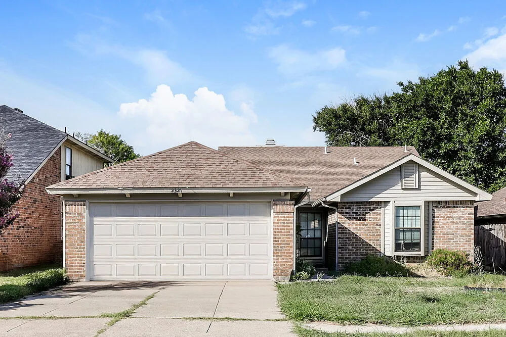 3 bed, 2.0 bath, 1444 sqft, $2,155 — Photo 1