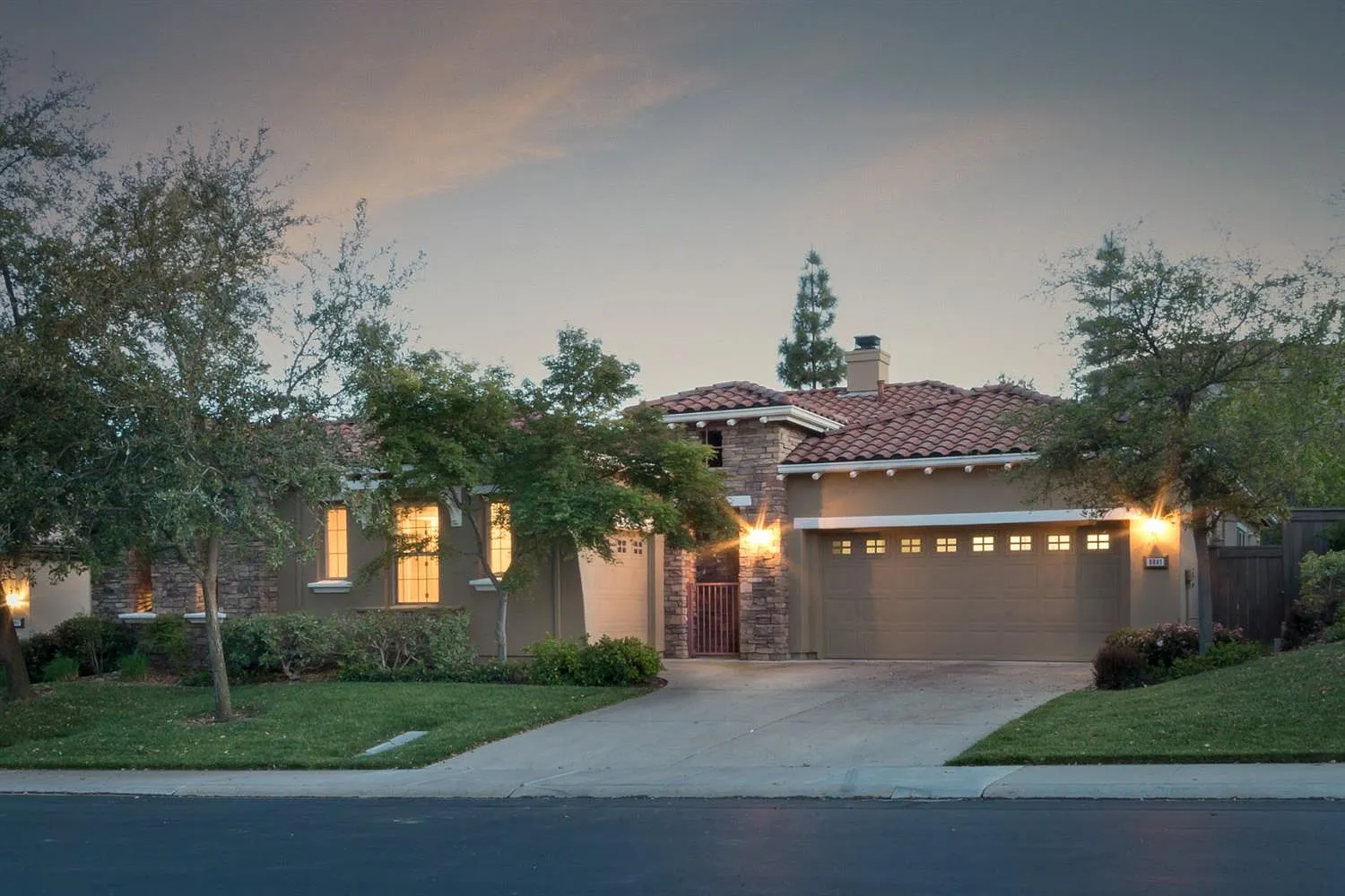 6041 Palermo Way photo 1