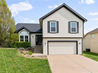 8408 NE 97th St, Kansas City, MO 64157