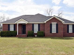100 Meadow Ct, Leesburg, GA 31763