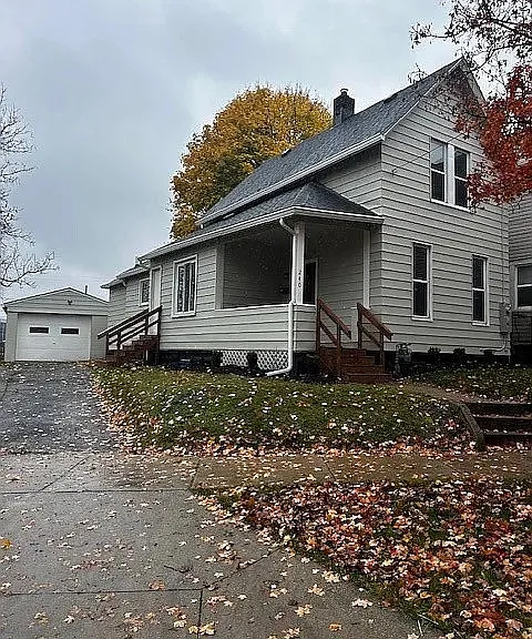 240 Arch St — Photo 1