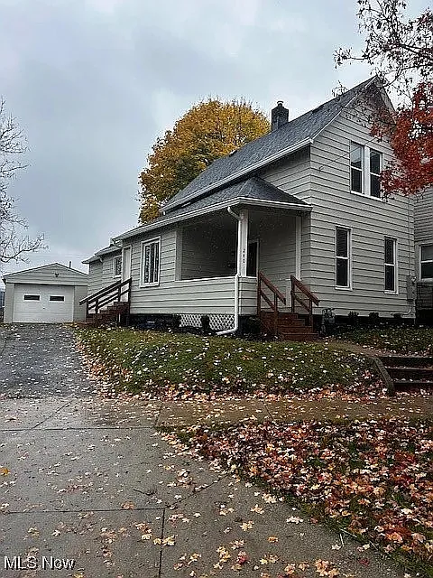 240 Arch St