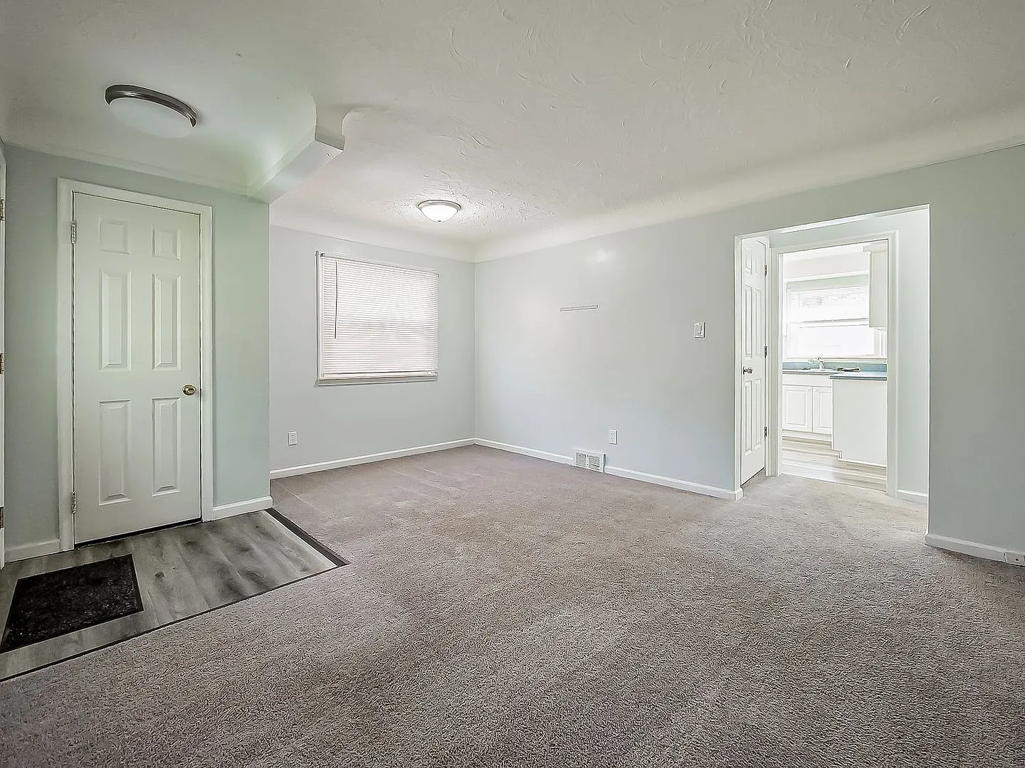 Charming 3-Bedroom Home with 2-Car Garage & Fenced Backyard — Photo 2