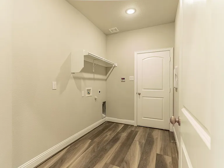 7814 Willow Ct — Photo 17