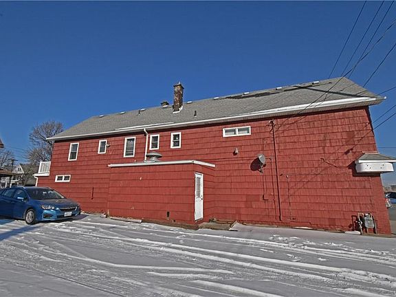 3rd image of 1732 William St