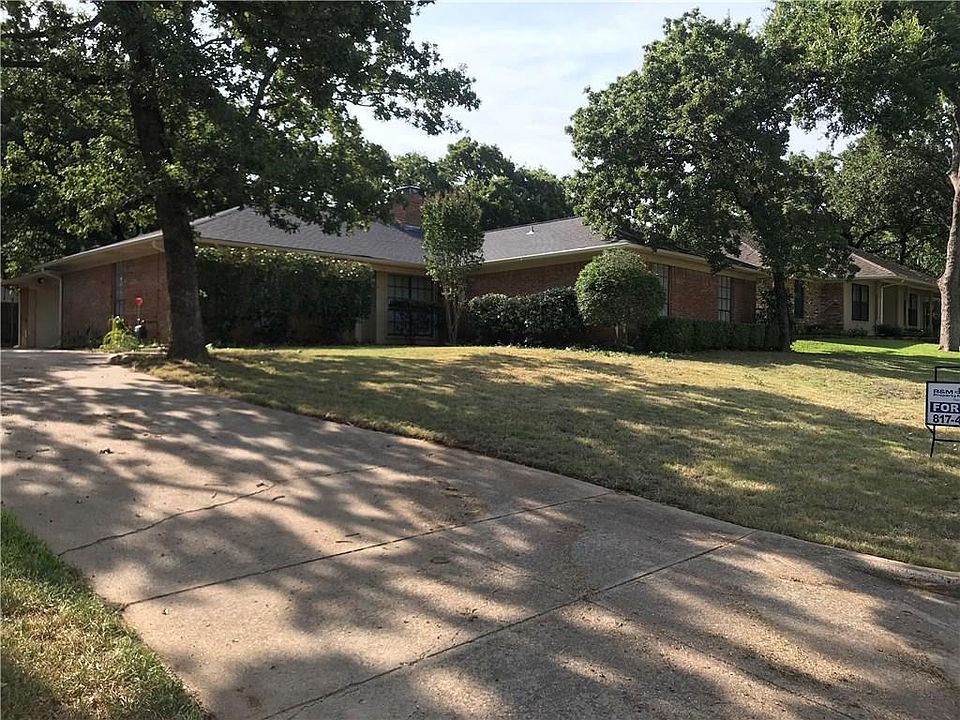 1st image of 4811 Hidden Oaks Ln