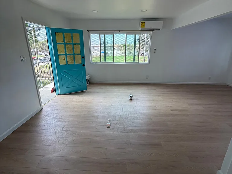 1109 S Spruce St #D — Photo 5