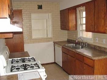 3rd image of 10499 Jefferson St NE