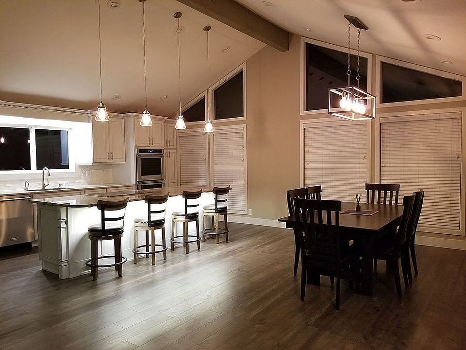 2nd image of 1906 Linda Ln
